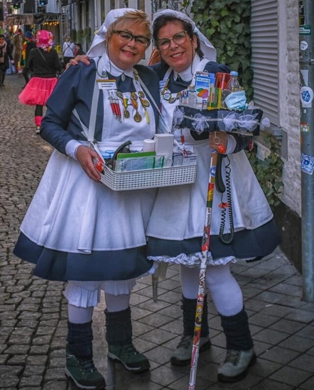 ‘Pleegzusters Bloodwien’ Vastelaovendsvierders 2025